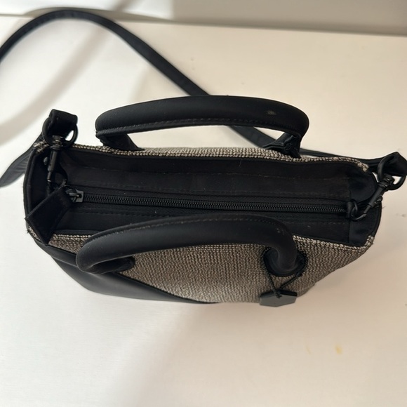 Etienne Aigner Black and Tan Crossbody Handbag - Picture 7 of 10